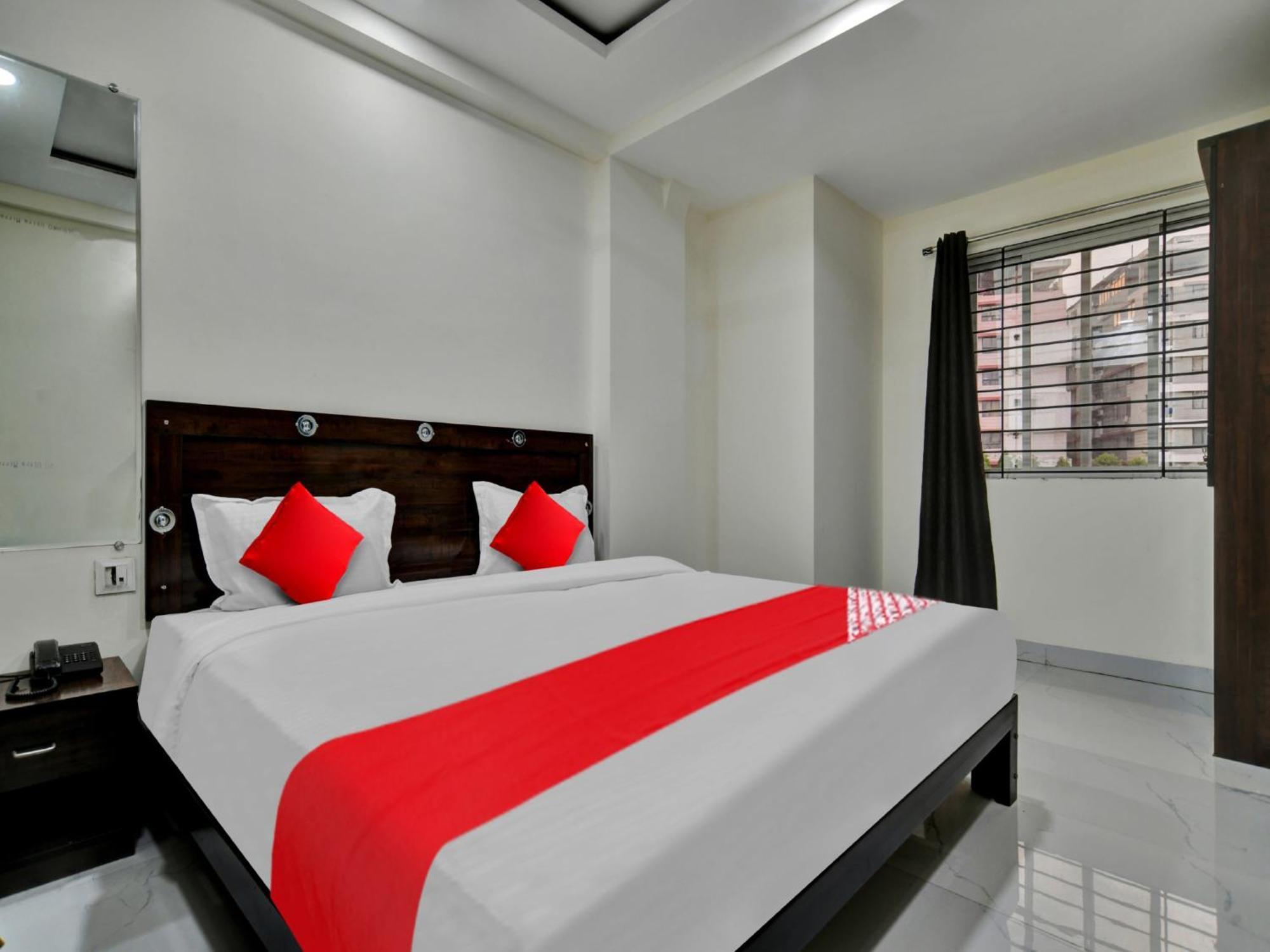 Oyo Hotel Dr Greens Indore Exterior photo