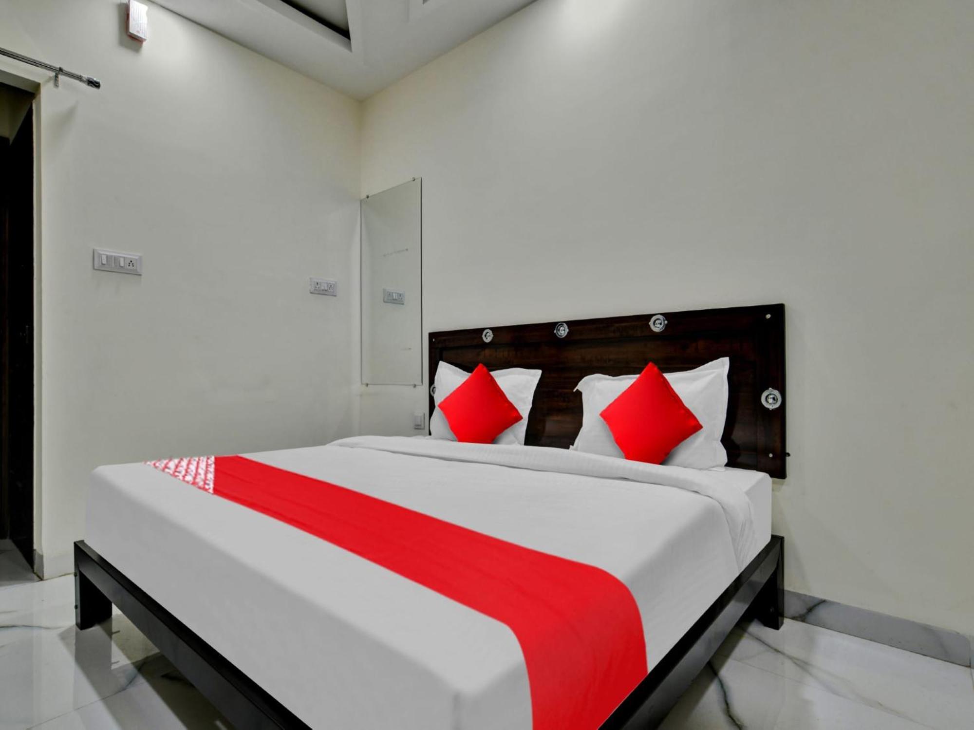 Oyo Hotel Dr Greens Indore Exterior photo